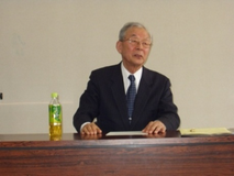 粥川真策氏